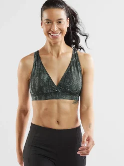 Women Title Nine Sports Bras>Big V Racerback Bra