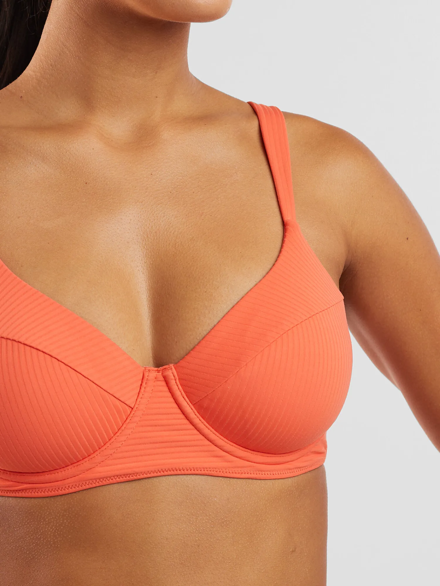 Women Title Nine Bikini Tops>Bodacious 2.0 Underwire Bikini Top - Solid Ribbed