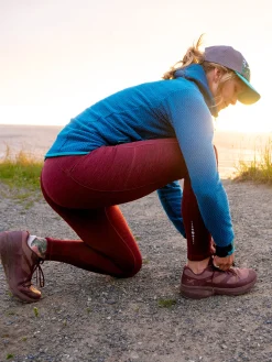 Women Title Nine Bottoms Finder><noscript><img width=