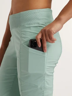 Women Title Nine Bottoms Finder><noscript><img width=