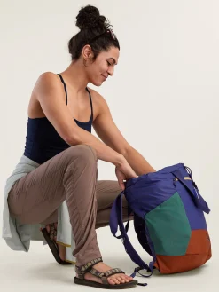 Women Title Nine Bottoms Finder><noscript><img width=