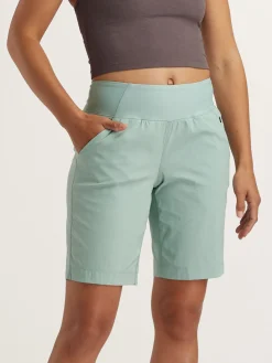 Women Title Nine Bottoms Finder><noscript><img width=