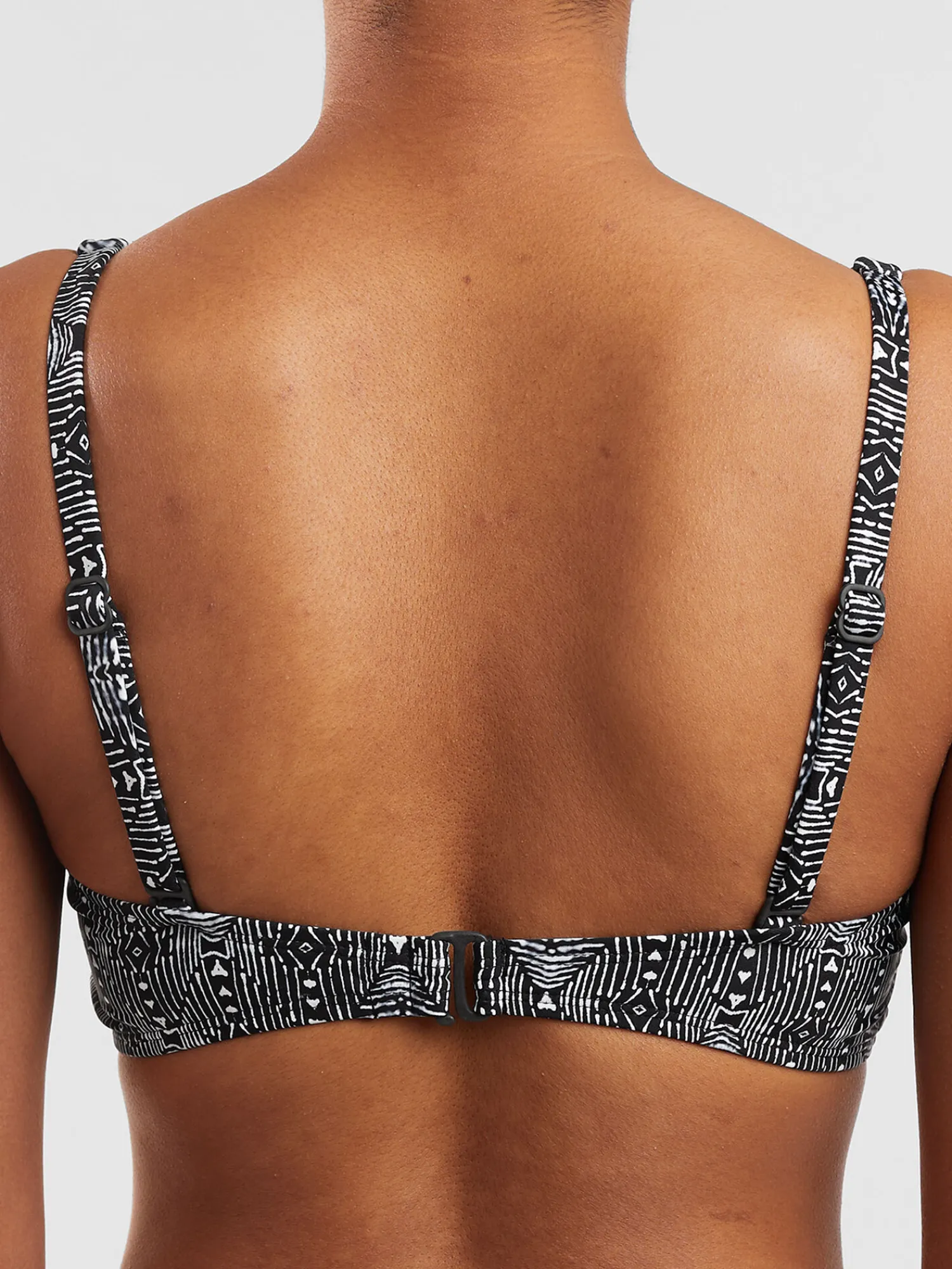 Women Title Nine Bikini Tops>Fortuna Underwire Bikini Top - Uluwatu