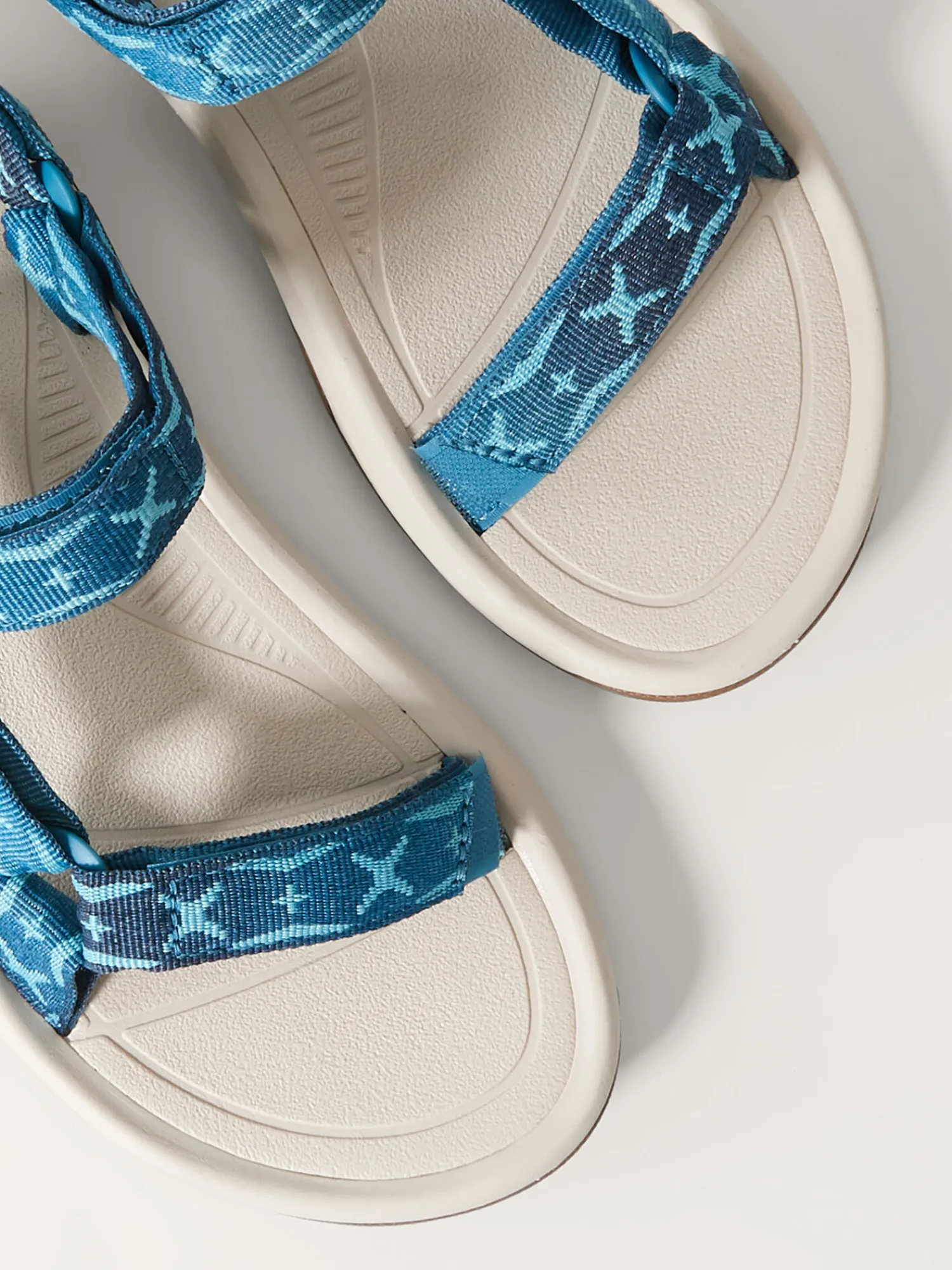 Women Title Nine Shoes>Hike Out Sandal