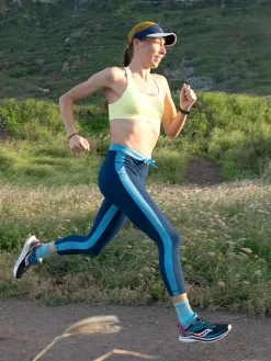 Women Title Nine Bottoms Finder>Mad Dash Lite Capri - Colorblock