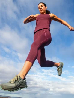 Women Title Nine Bottoms Finder><noscript><img width=