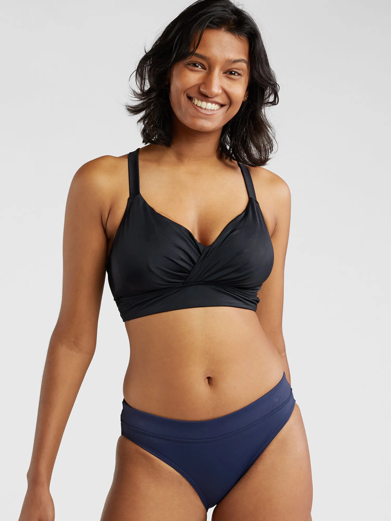 Women Title Nine Bikini Tops>Metis Underwire Bikini Top - Solid