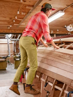 Women Title Nine Bottoms Finder><noscript><img width=