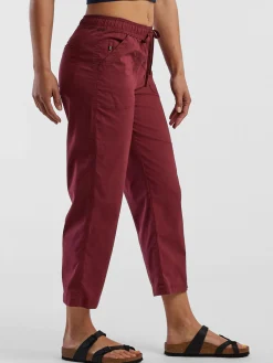 Women Title Nine Bottoms Finder><noscript><img width=