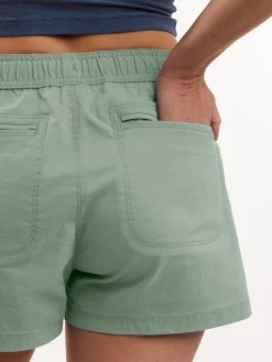Women Title Nine Bottoms Finder><noscript><img width=