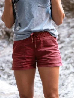 Women Title Nine Bottoms Finder><noscript><img width=