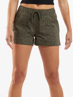 Women Title Nine Bottoms Finder><noscript><img width=