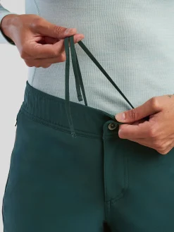 Women Title Nine Bottoms Finder><noscript><img width=