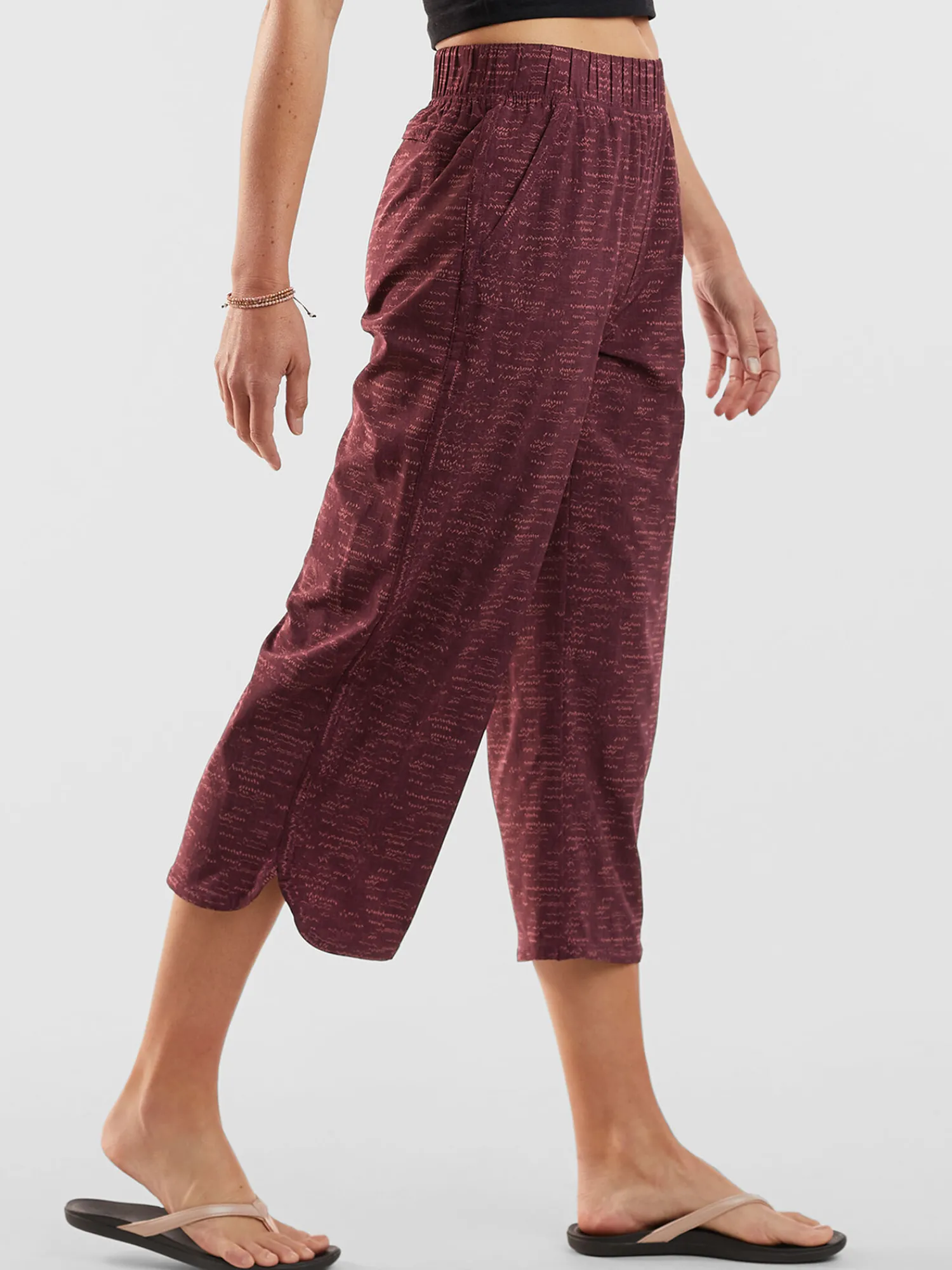 Women Title Nine Swim Cover Ups>Slaycation 2.0 Cropped Pants - Aruba Petite