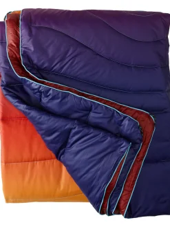 Women Title Nine Packs, Bags & Gear>The Puffer Blanket - Pyro Fade